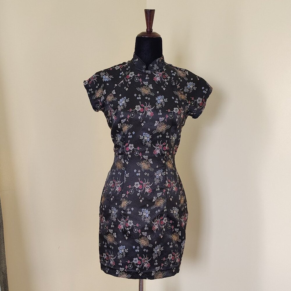 Vintage 90s Black Satin Floral Embroidered XOXO Cheongsam Qipao Mini Dress - 3
